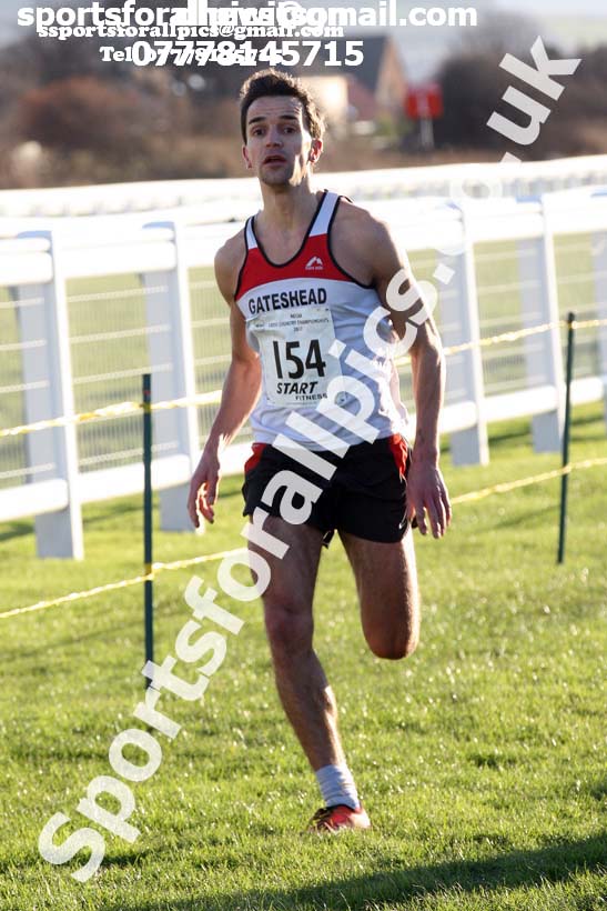 Senior mens North Eastern Cross Country, Redcar. Photo:  David T. Hewitson/Sports for All Pics